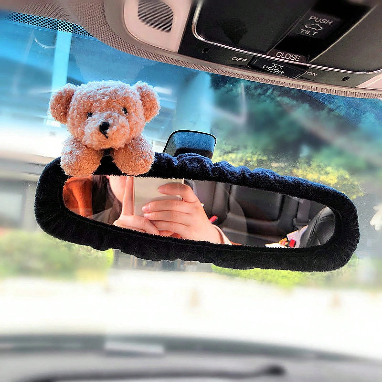 1PCS Creative Cute Bear Car Rearview Mirror Cover New Cartoon Electric Car Rearview Mirror Car Interior Decoration