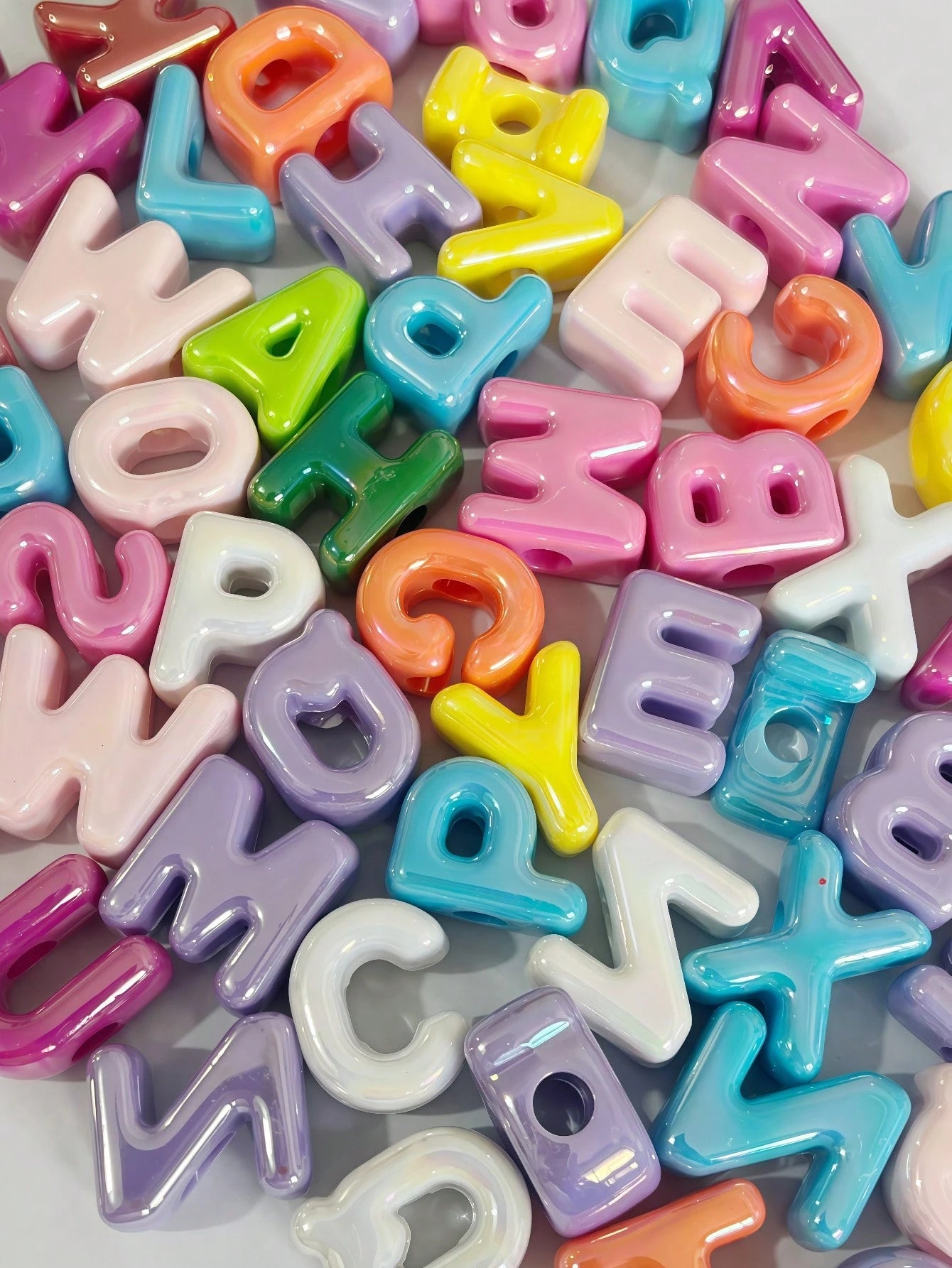 20/50pcs Random Style Acrylic Colorful Letter Beads, Includes 26 Creative English Letters (Upgraded Version), DIY Beading Accessories, Suitable For Making Bracelets, Necklaces, Keychains, Pet Collars