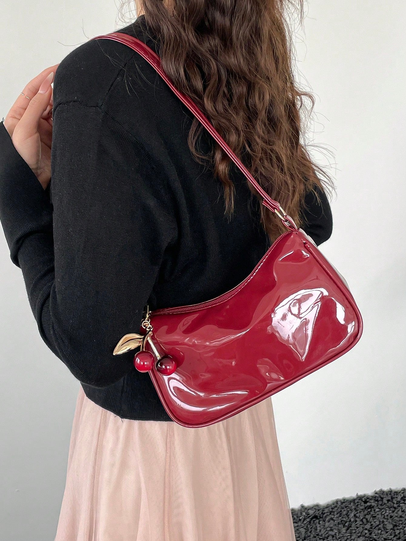 2026 Fashion New Shoulder Crossbody Bag Shiny Patent Leather High-End Luxury Women's Bag With Pendant Underarm Bag
