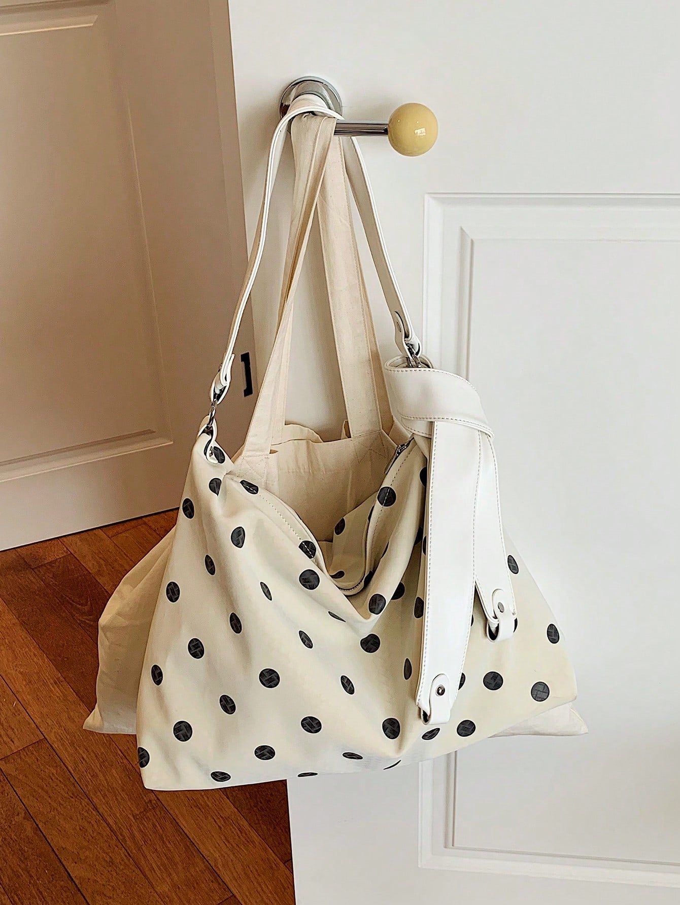 2026 New Korean Style Casual Fashion Cute Polka Dot Commuter Shoulder Bag Large Capacity Tote Bag Underarm Bag