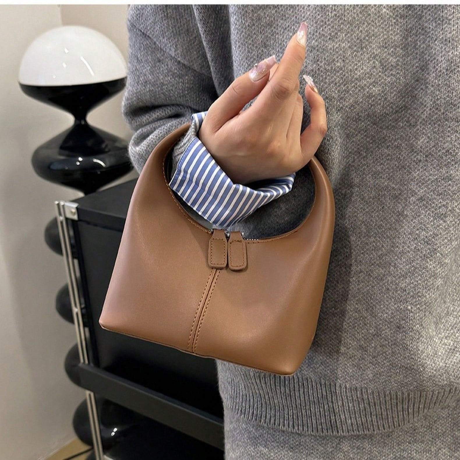 2026 Small Bag, Niche Fashion Handbag, Casual Versatile Fashionable Women's Handbag