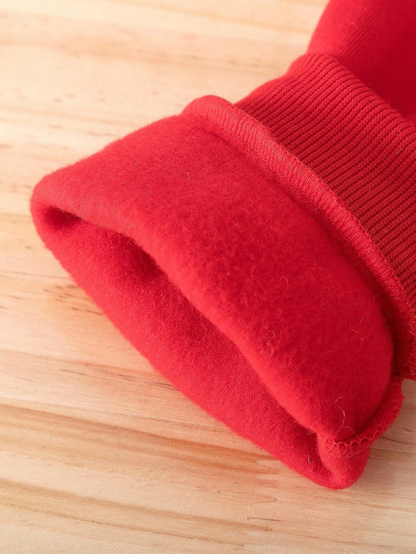 2pcs Baby Boy Red Autumn Fleece Pants Set,Cute MAMA'S BOY Letter Print Hoodie Sweatshirt,Matching Family Outfits For Fall/Winter Outings Holiday