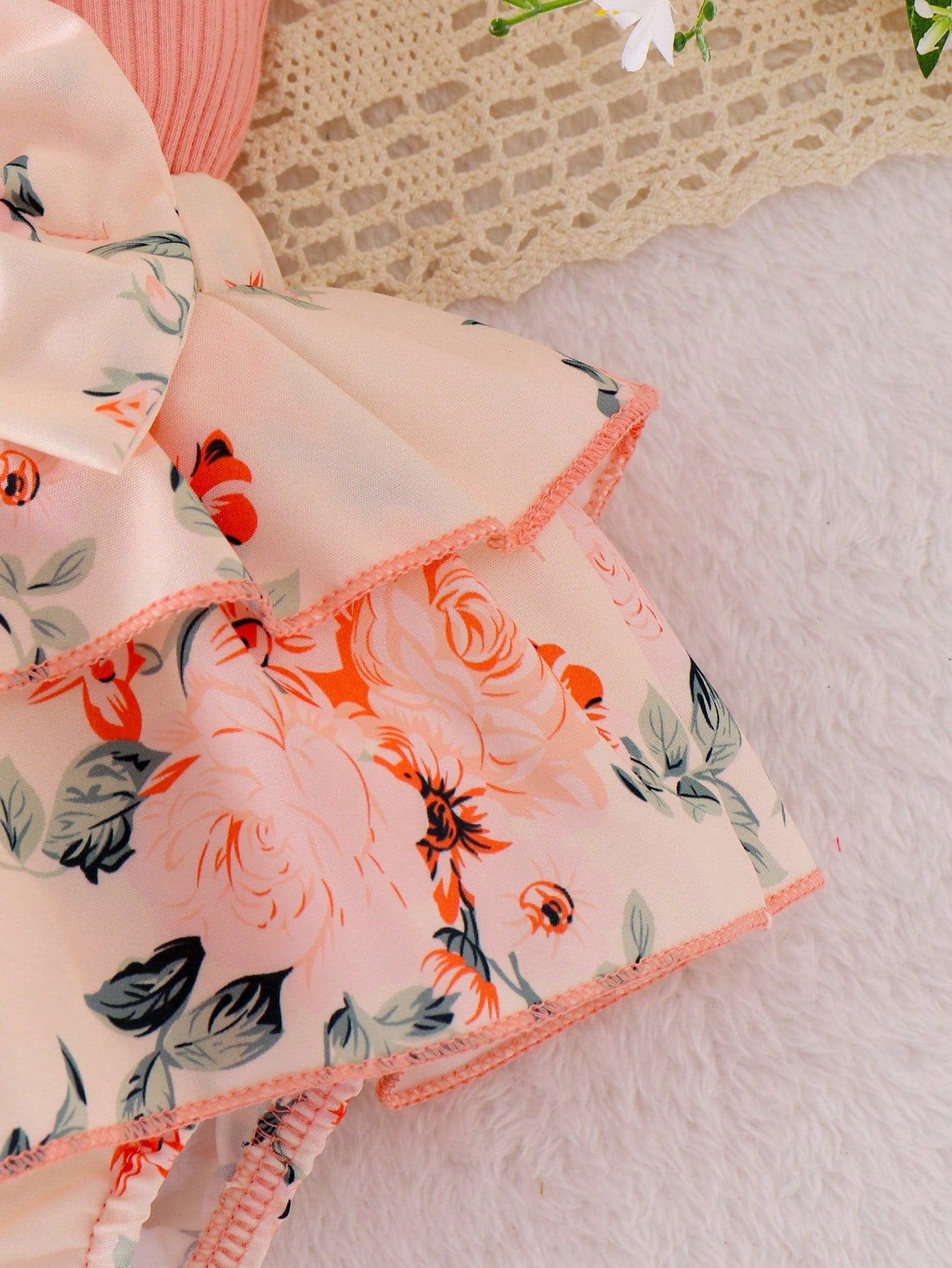 2pcs Baby Girls Floral Layered Ruffled Patchwork Bodysuit Dress With Bow Decoration, Cinched Waist, & Matching Headband/Hair Tie, Summer Countryside Style
