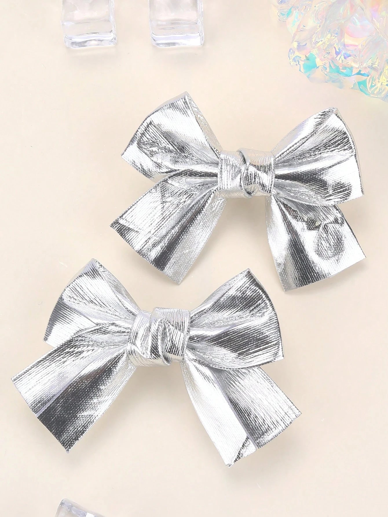 2pcs Silver Butterfly Hair Clips, Shiny Silver Hair Clips With Full Lining, Suitable For Children, Shiny Cute Hair Clips With Short Tails, Children's Hair Accessories, Valentine's Day Heart-Shaped Gif