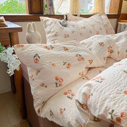 3/4pcs Orange Tulip Pattern Duvet Cover Set, French Country Style Bubble Gauze Duvet Cover, Reversible, Soft And Breathable, Machine Washable, Hand Washable, Vintage European Country Aesthetic Bedding