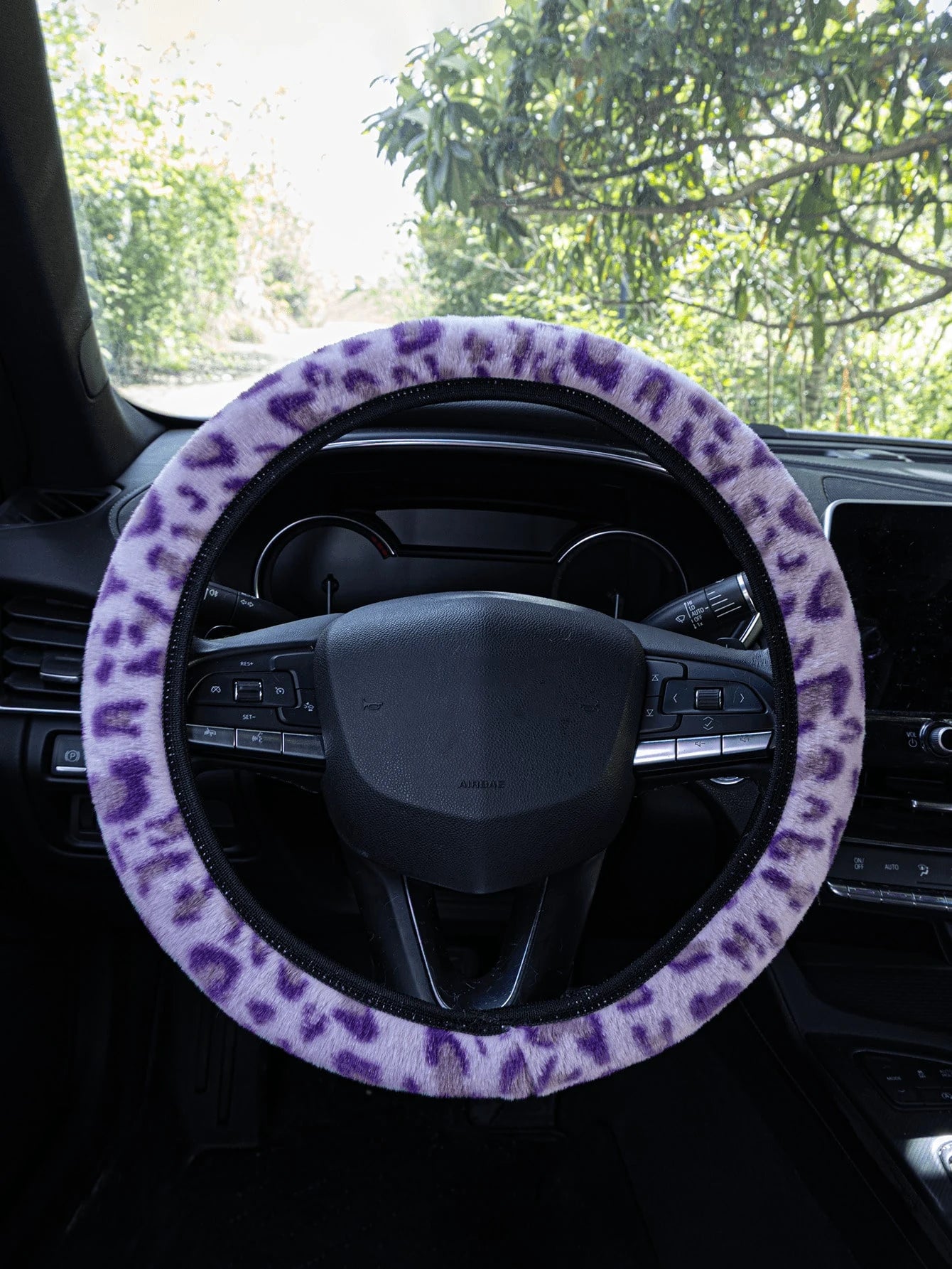 38cm Leopard Print Plush Steering Wheel Cover, Universal Anti-Slip Warm Plush Car Interior Accessory Fit For Most Sedans And SUVs
