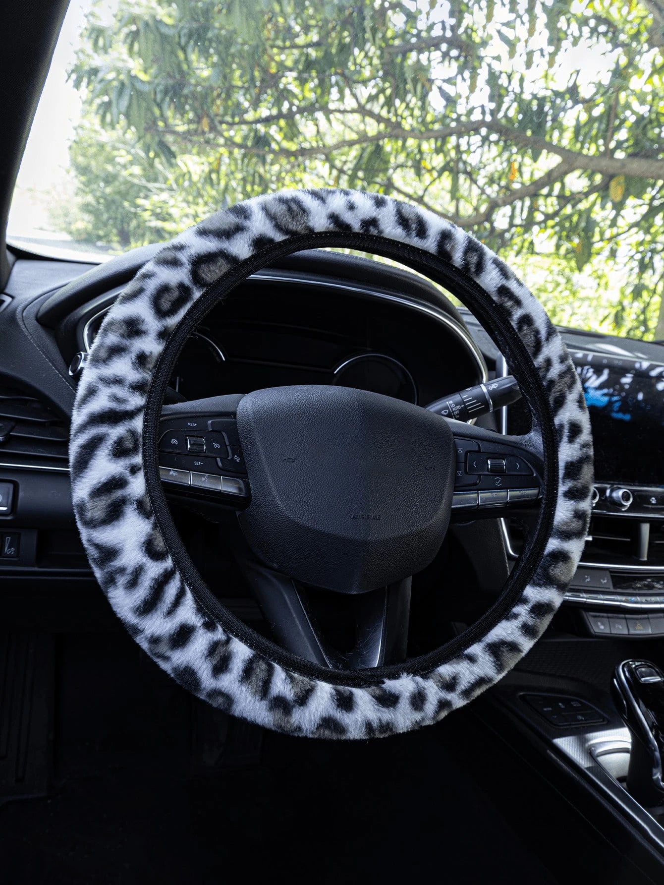 38cm Leopard Print Plush Steering Wheel Cover, Universal Anti-Slip Warm Plush Car Interior Accessory Fit For Most Sedans And SUVs
