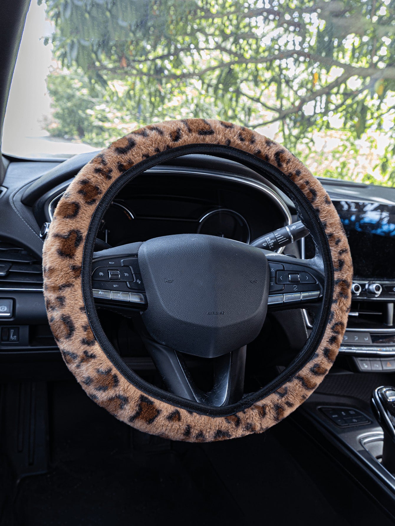 38cm Leopard Print Plush Steering Wheel Cover, Universal Anti-Slip Warm Plush Car Interior Accessory Fit For Most Sedans And SUVs