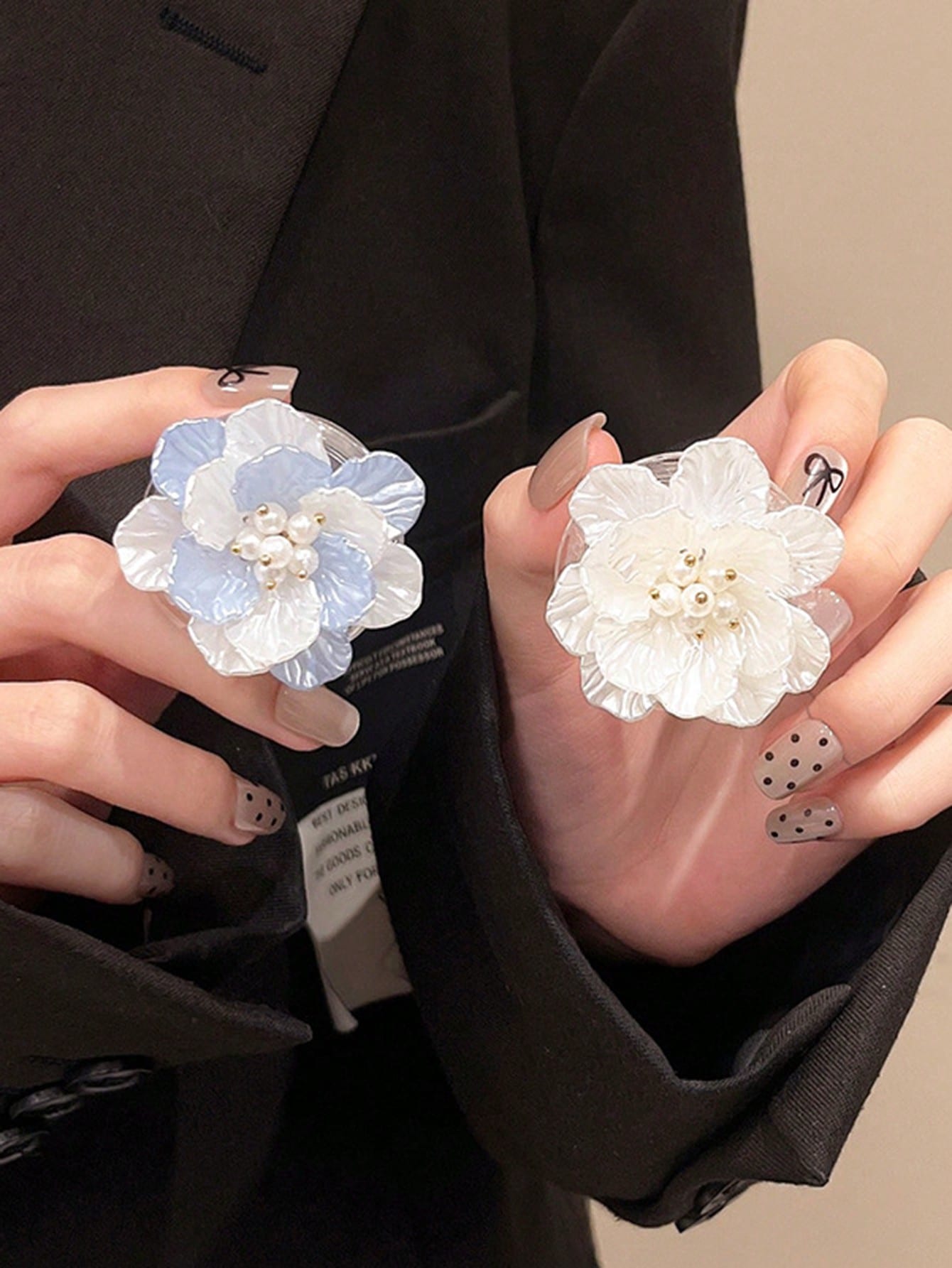 3D Flower Phone Grip Stand, Compact Fresh Korean Style Expandable Desktop Air Cushion Holder, Suitable For IPhone & Android Phones, Birthday Gift, Friend Gift, Sliding Phone Holder, Phone Accessory