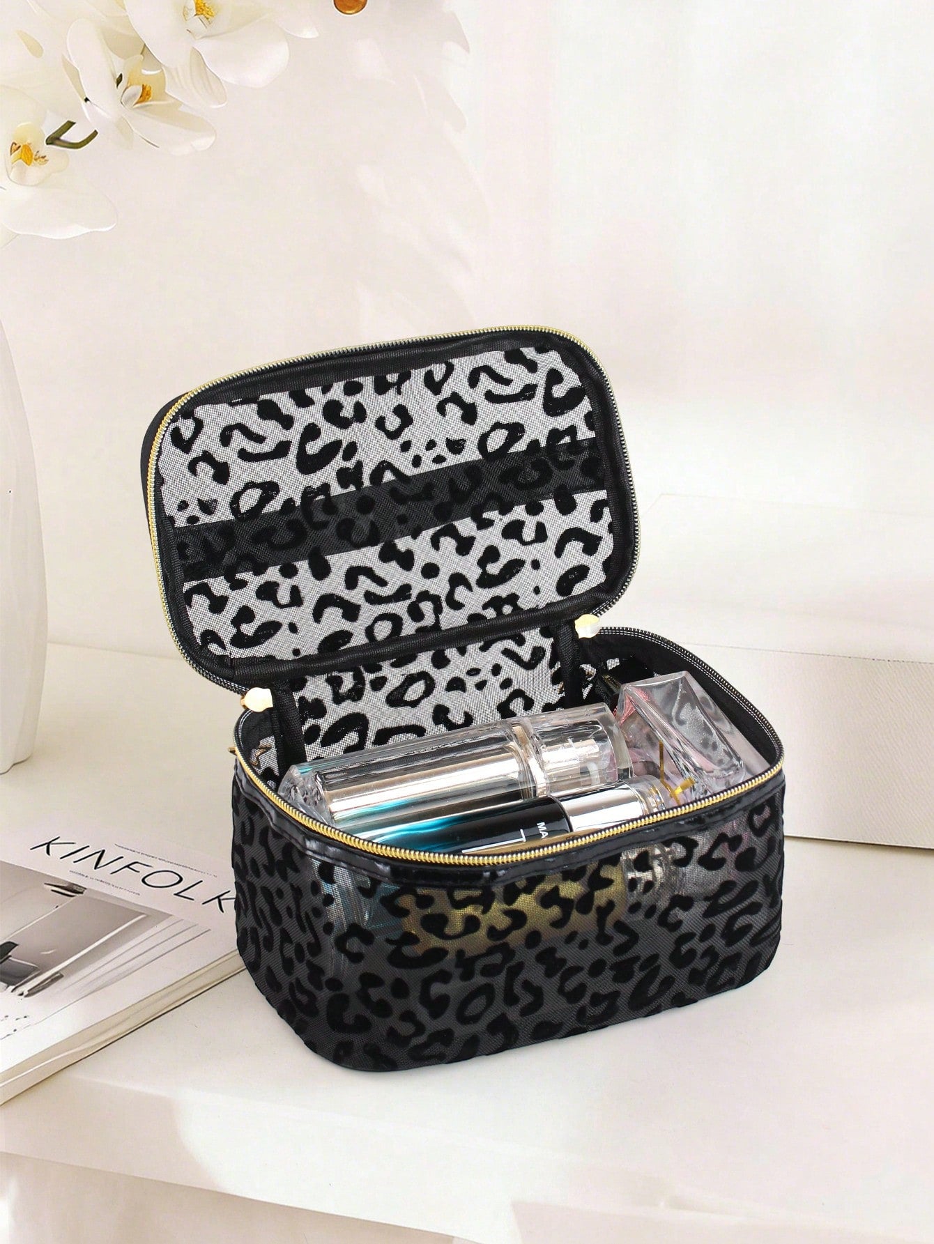 3pcs Large Capacity Fashionable Minimalist Transparent Hollow Mesh Makeup Bag Suitable For Travel, Outings And Home Use