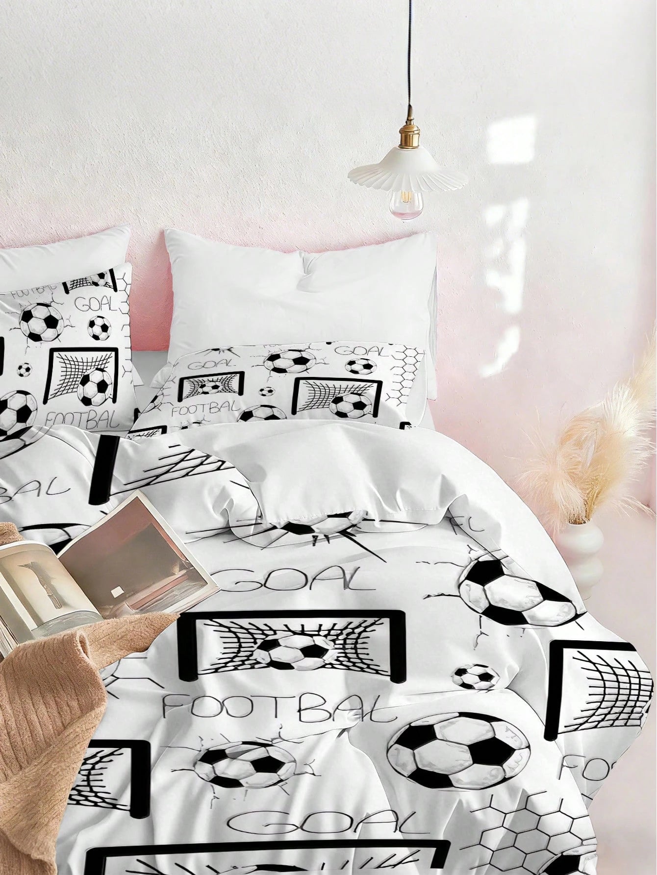 3pcs Soccer Sports Themed Bedding Set (1 Duvet Cover + 2 Pillowcases, Without Comforter/Pillow), Soft & Comfortable For Bedroom, Guest Room, Dorm, Available In Super King, King, Queen, Twin Sizes. Rem