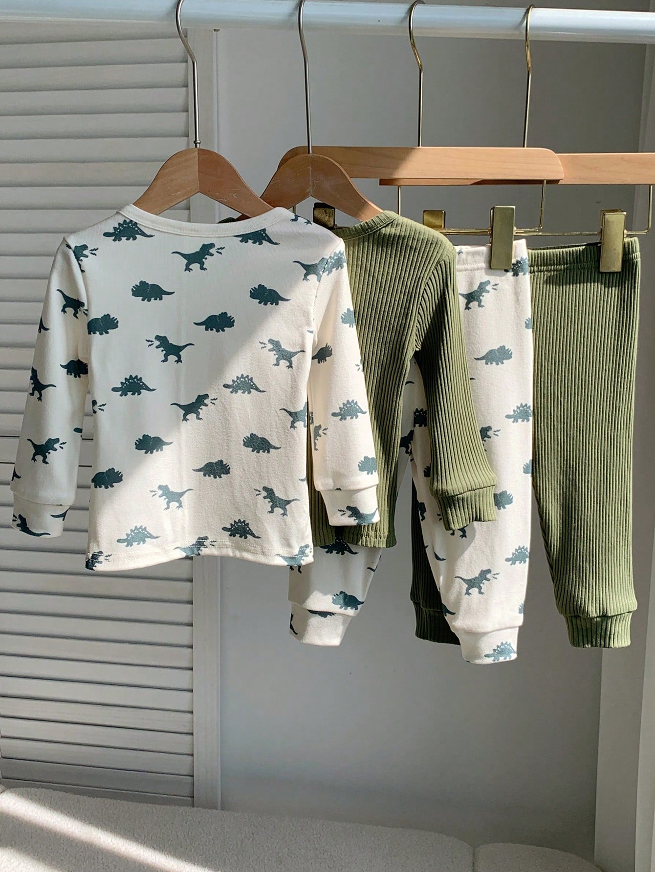 4pcs Baby Boy Baby Girl Toddler Boy Nug Fit Spring Autumn Winter Cute Dinosaur & Animal Pattern Round Neck Long Sleeve Top + Pants Soft Comfortable Tight Fit Pajamas Loungewear Set