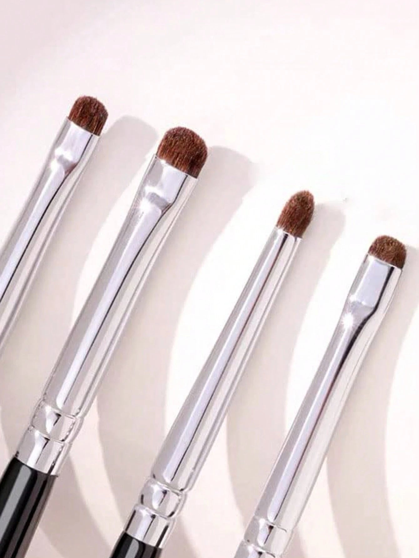 4pcs Precision Horse Hair Eyeliner Brush Set, Portable Eye Makeup Kit, Easy To Create Various Eye Makeup Styles, Essential For Daily Use Or Travel, Eyebrow Brush, Eyeshadow Brush, Brush,Giveaways