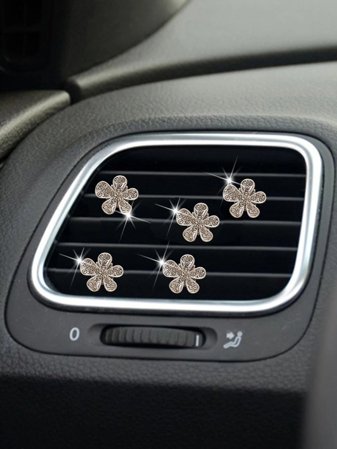 5pcs Rhinestone Decor Floral Shaped Car Air Outlet Ornament