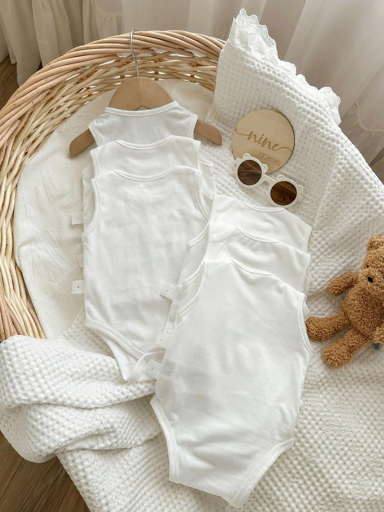 6pcs/Set Newborn Baby Boy Simple Comfortable Solid Color Sleeveless Bodysuit