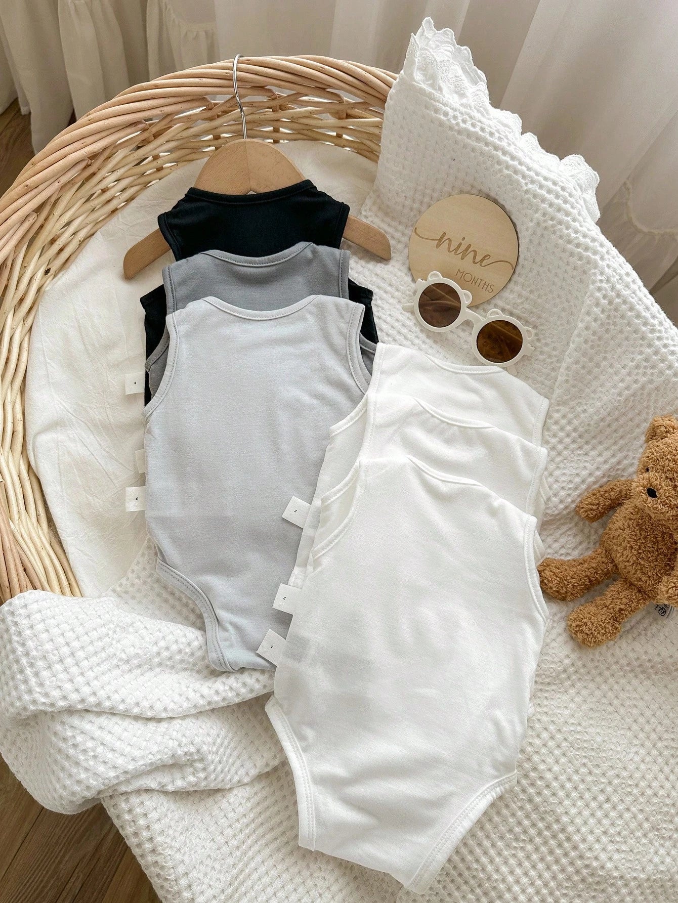 6pcs/Set Newborn Baby Boy Simple Comfortable Solid Color Sleeveless Bodysuit