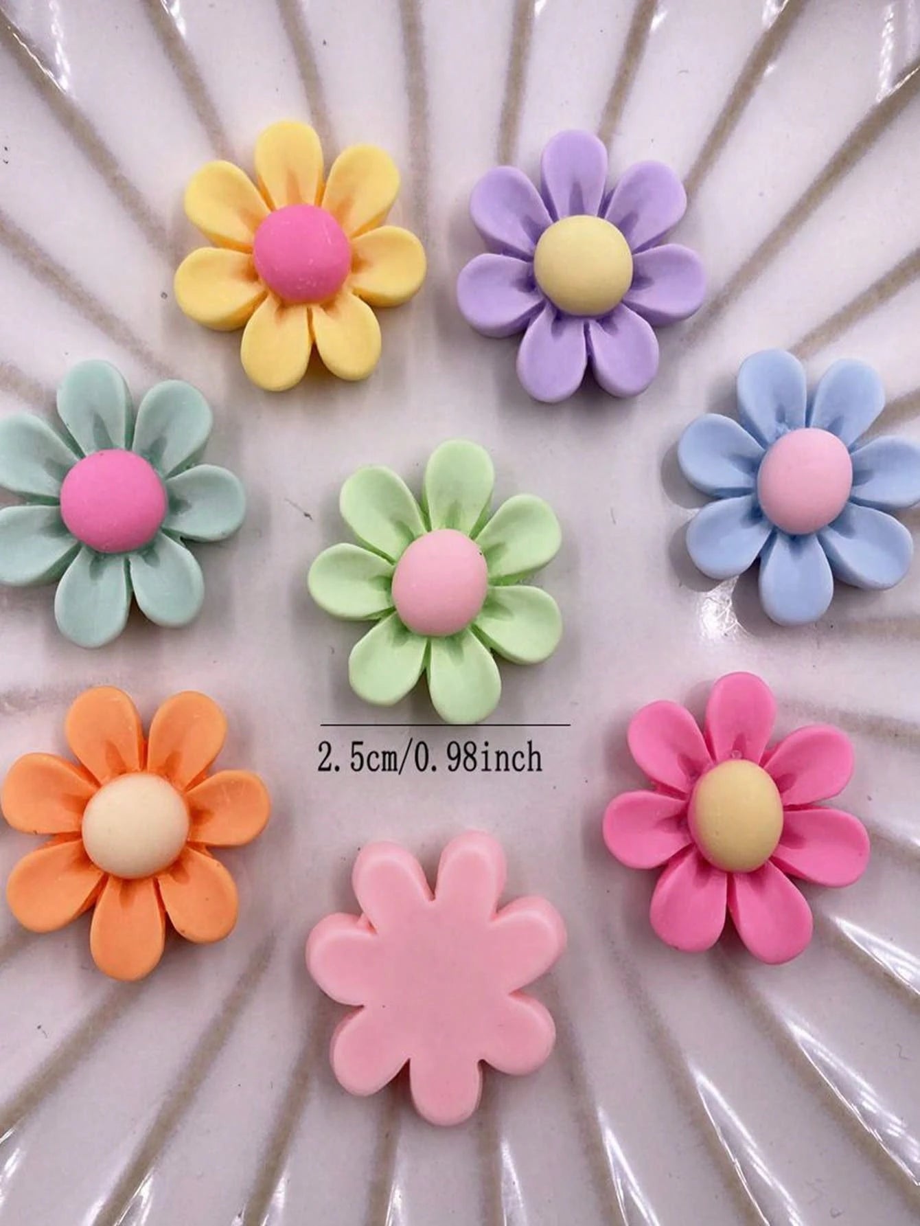 8PCS 25mm Resin Kawaii Colorful Painted Sun Flower Figurine Flatback Stone Scrapbook DIY Clothing Decor Crafts Jewelry Accessories