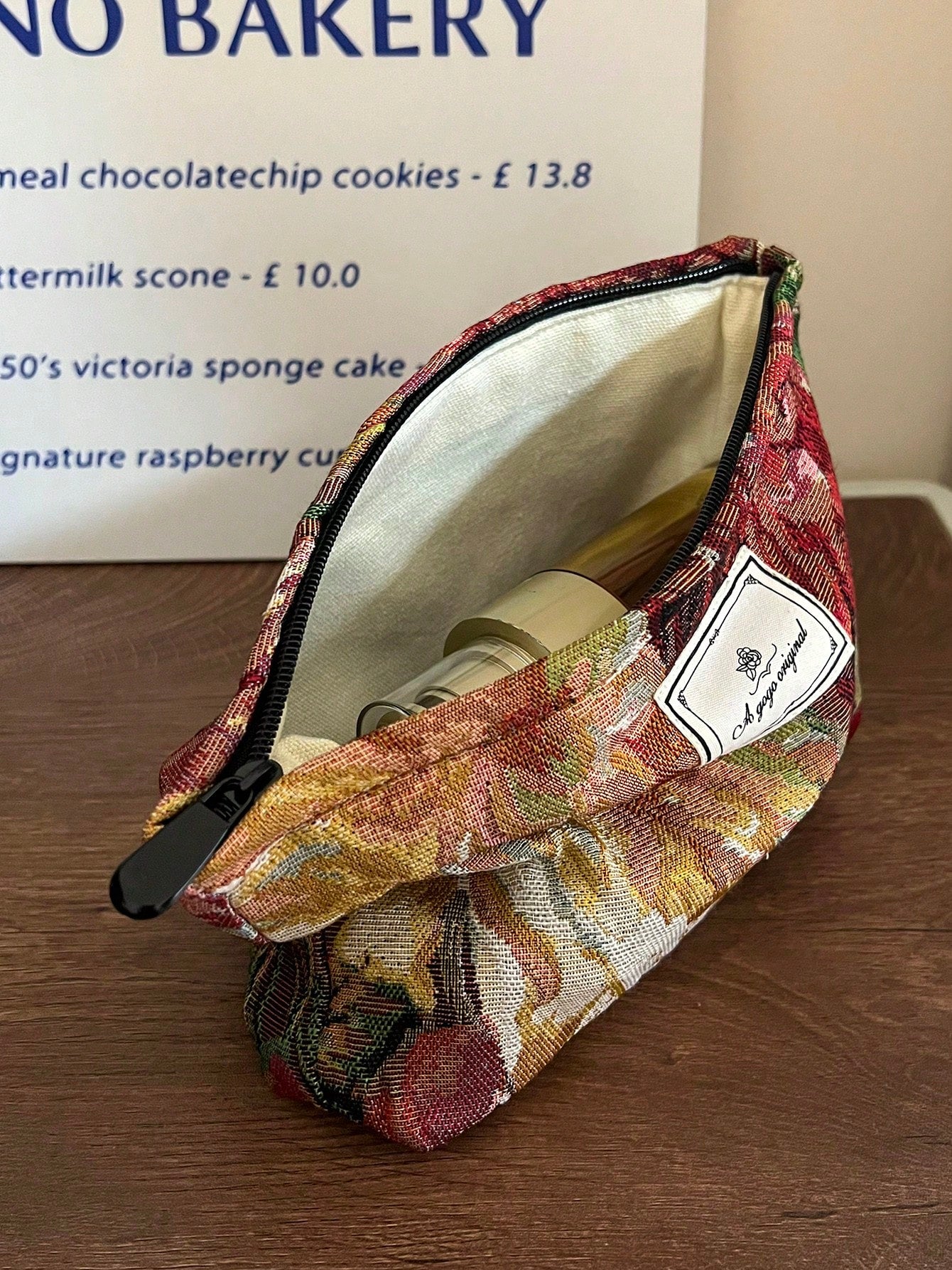 AGG Oil Painting Style Red Large Women's Makeup Bag, Inner Bag, Portable Travel Toiletry Bag, Handbag, Multi-Functional Skincare Storage Bag, Women's Sanitary Pad Storage Bag, Gift For Mom And Girlfri