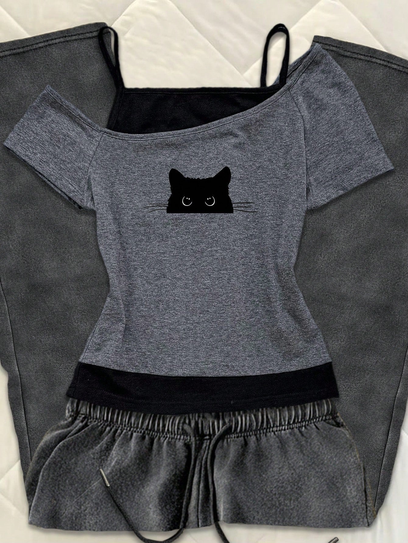 Attitoon Plus Size Women's Casual Retro Black Cat Peeping Print Contrast Color Short Sleeve T-Shirt, Suitable For Summer
