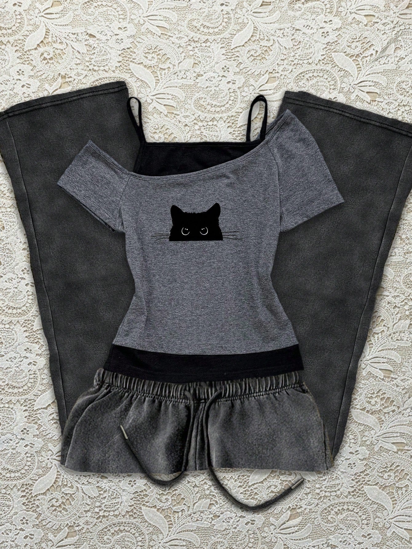 Attitoon Plus Size Women's Casual Retro Black Cat Peeping Print Contrast Color Short Sleeve T-Shirt, Suitable For Summer