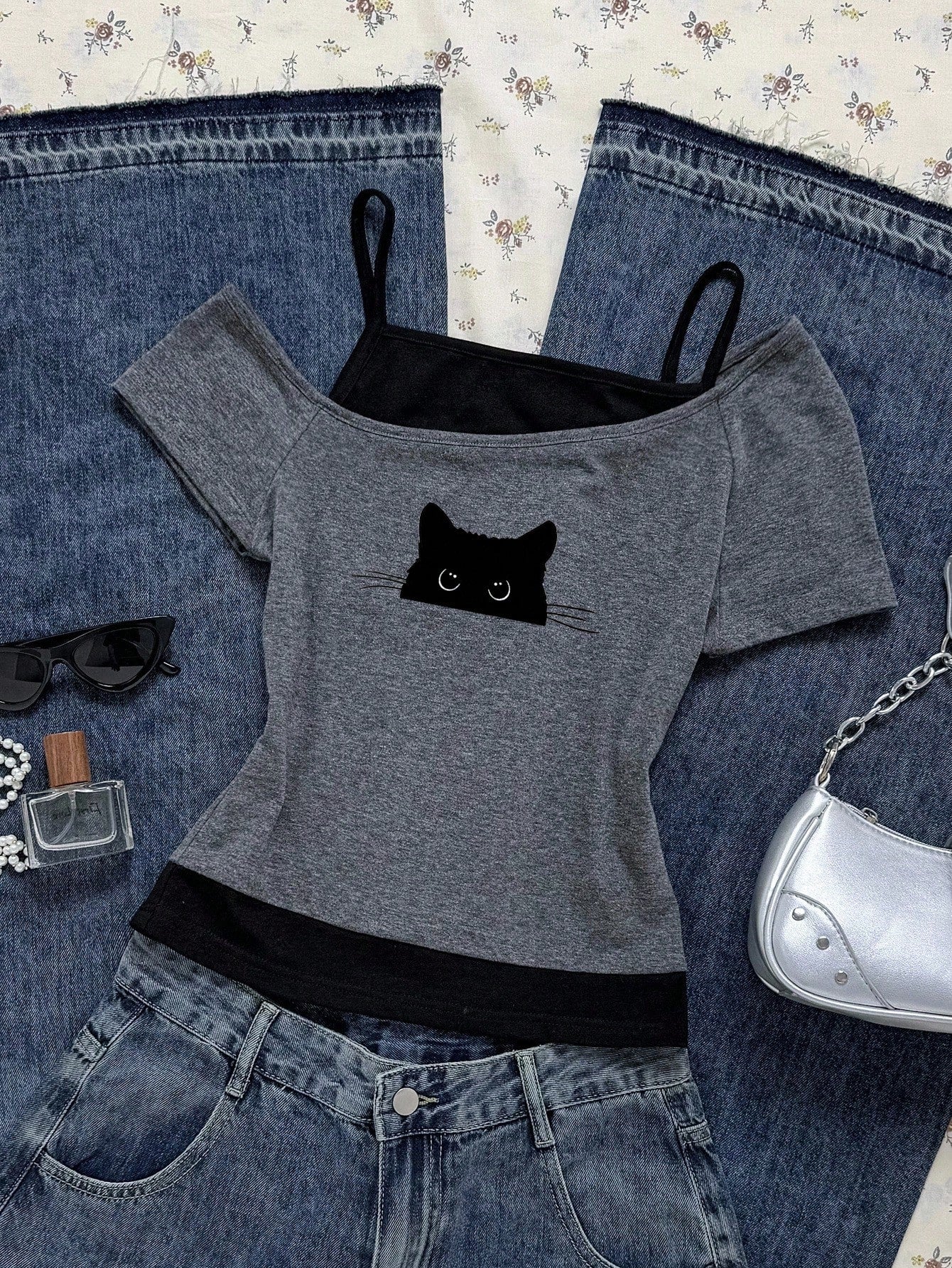 Attitoon Women's Dark Grey Punk Rock Guitar Print Short Sleeve T-Shirt,Summer Grunge Music Festival Y2K Goth Casual Color Block Retro Streetwear Vintage Top