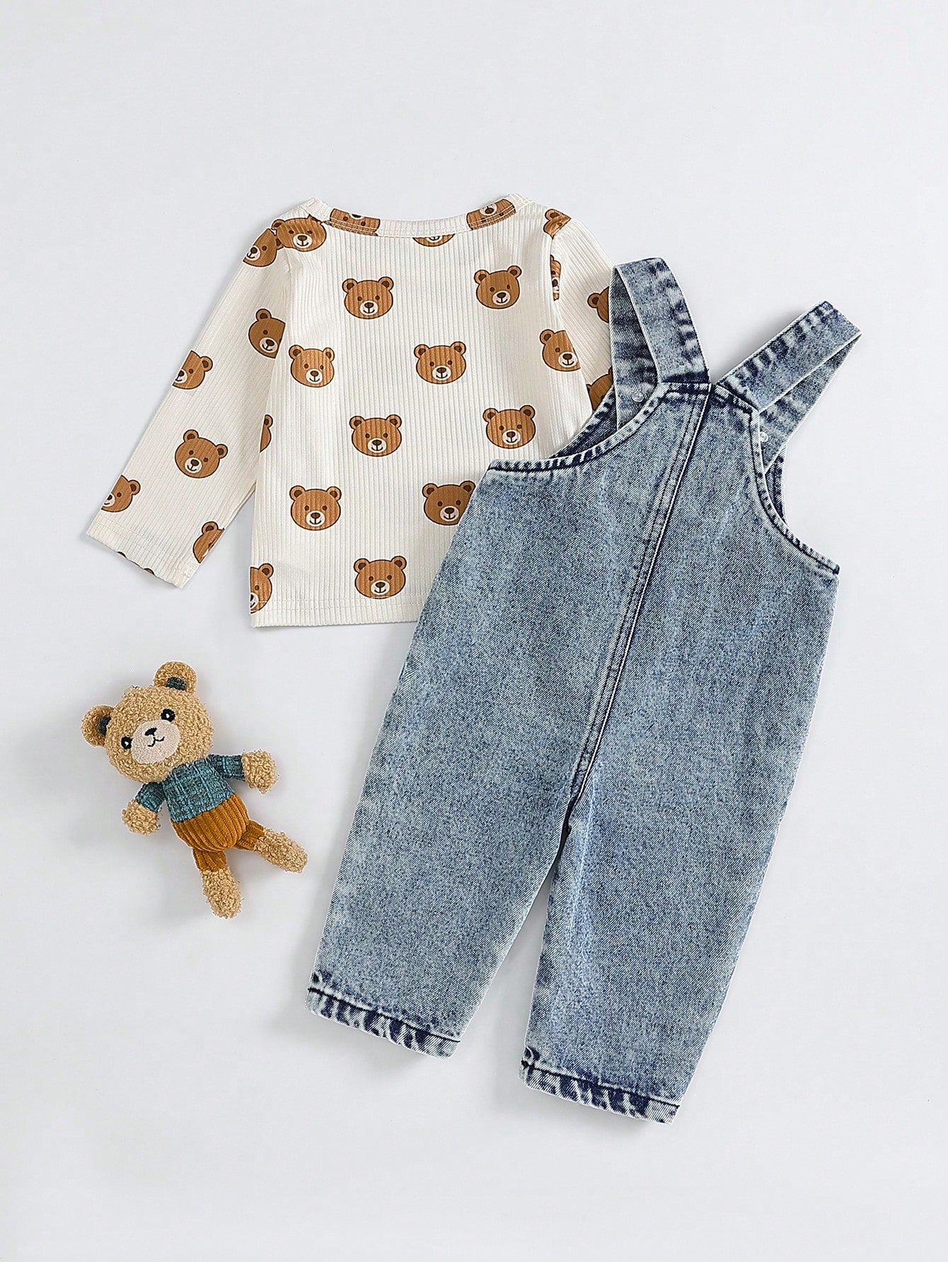 Baby Boy 2pcs/Set Fashionable Cute Ribbed Bear Print Long Sleeve Top And Expression Embroidery Pocket Decor Shoulder Strap Jumpsuit Set, Comfortable Outfit For Autumn/Winter