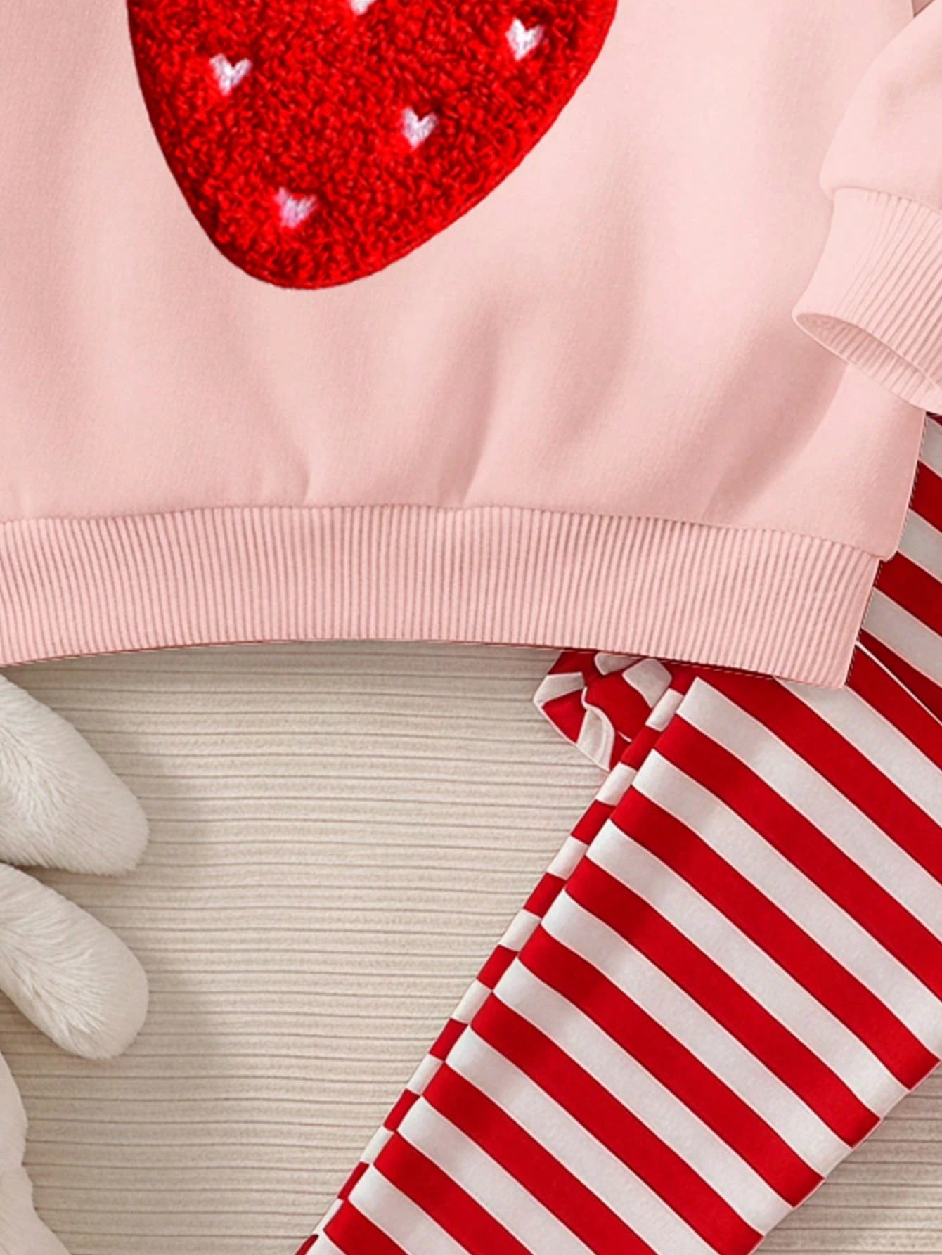 Baby Girl Casual Minimalist Cute Textured Strawberry Pattern, Red Stripes, Vintage Style, Loose Round Neck Sweatshirt Elastic Waist Long Pants Set Suitable For Autumn/Winter, Graphic, Cozy, Girls Outf