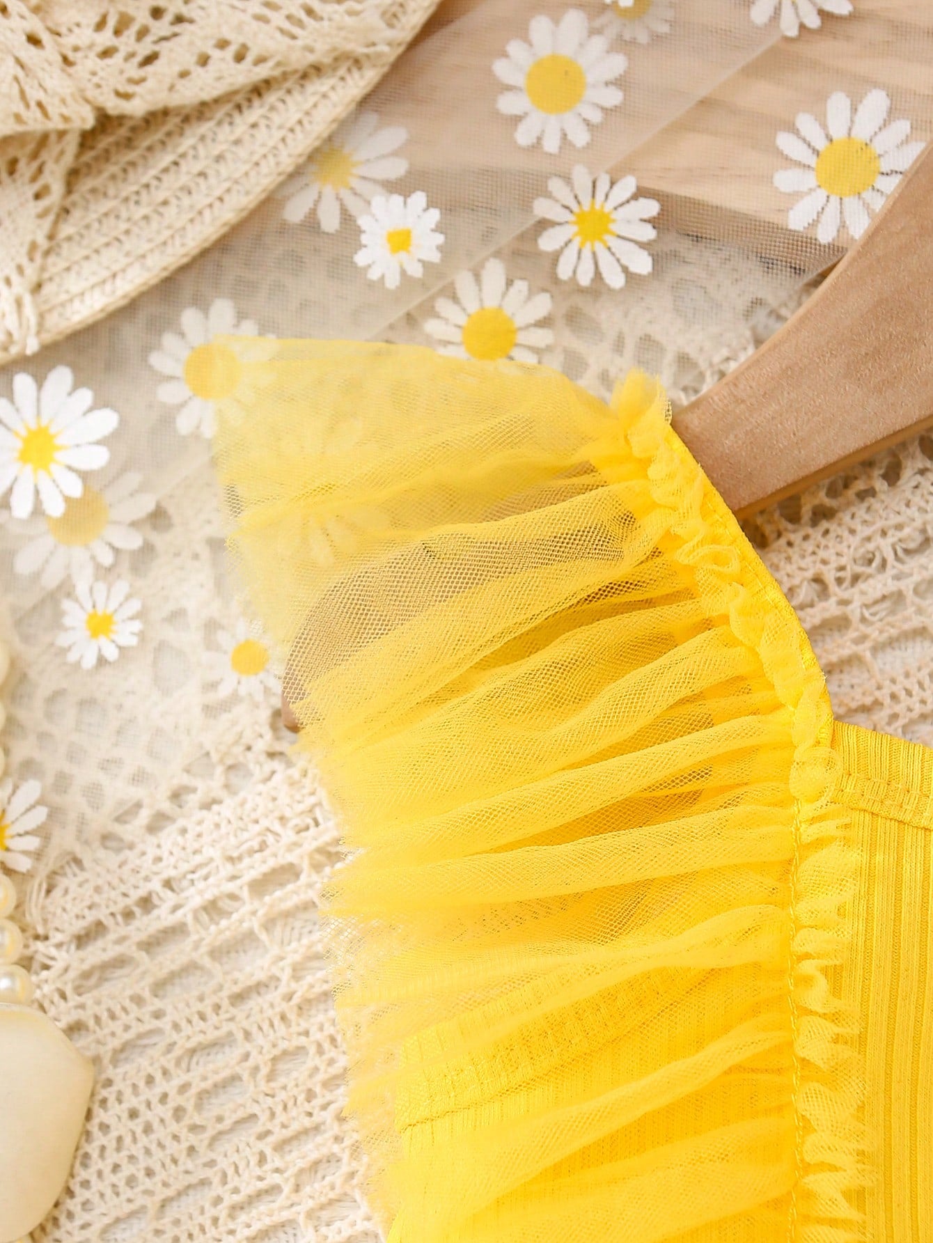 Baby Girls' Summer Cute Cartoon Boat Neck 3D Bee Applique Sunflower Fluffy Mesh Dress