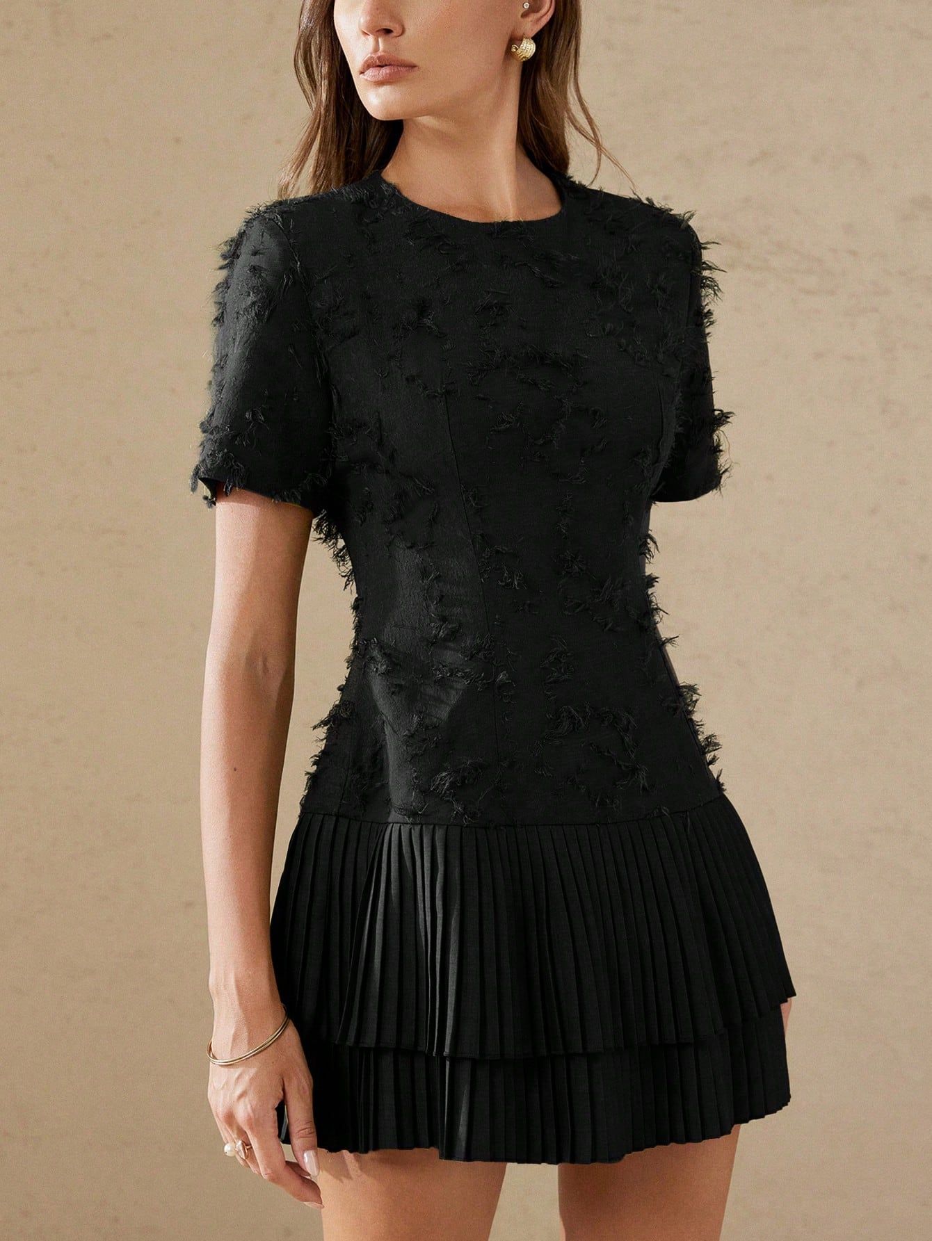 BELROSIE Olive Green Textured Fringe Fabric Round Neck Short Sleeve Waist Cinched Layered Ruffle Hem Elegant Versatile Women Dress