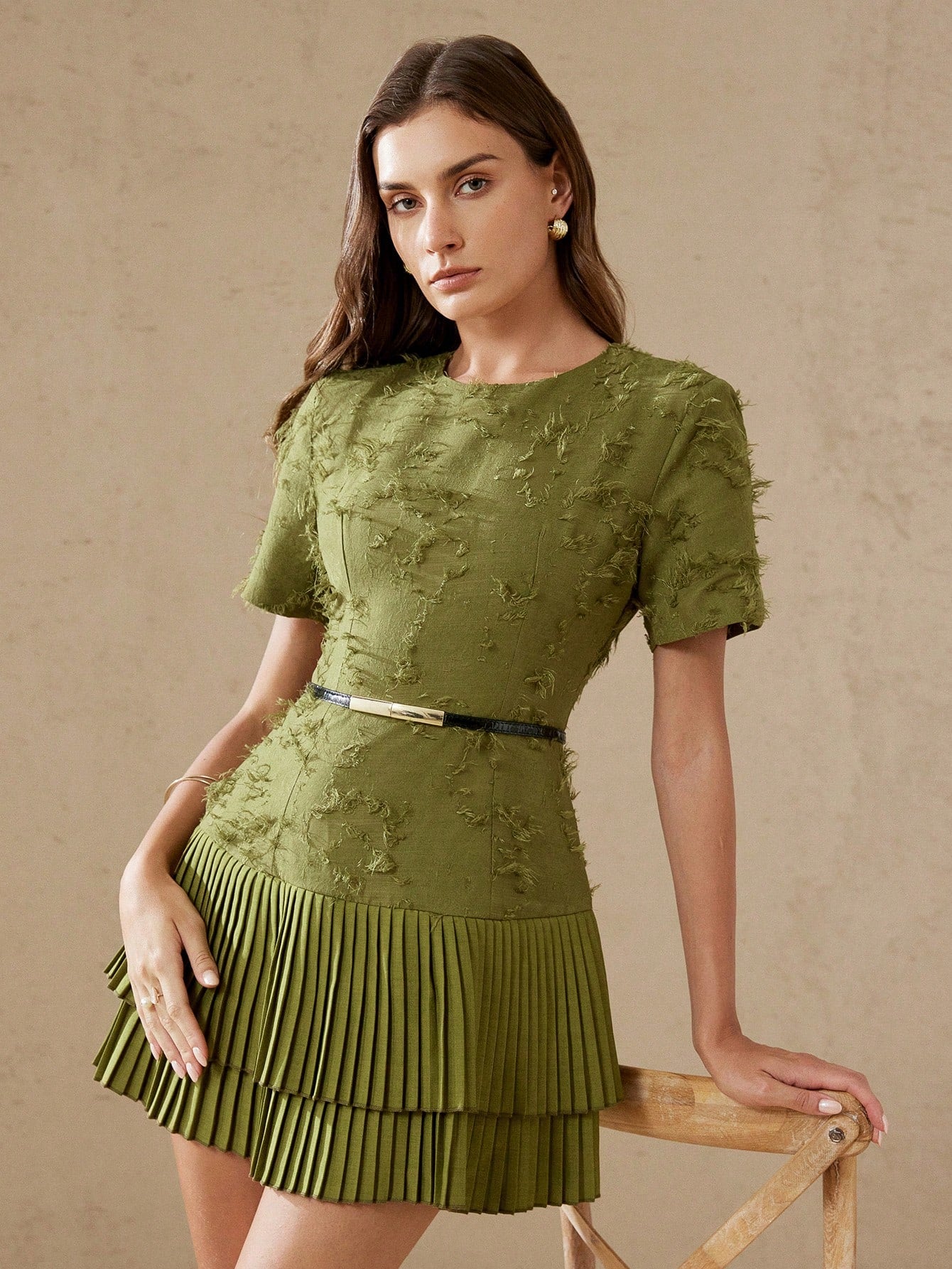 BELROSIE Olive Green Textured Fringe Fabric Round Neck Short Sleeve Waist Cinched Layered Ruffle Hem Elegant Versatile Women Dress