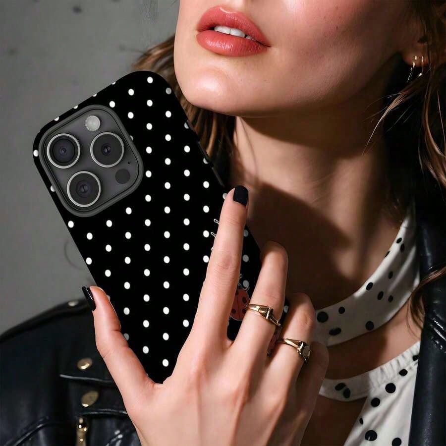 Black & White Polka Dot Phone Case With Red Ladybug, Retro Minimalist Y2K Soft Girl Style, Suitable For IPhone 17 Pro Max, 16e, 15 Pro, 14 Plus, 13, 12, 11 Pro Max