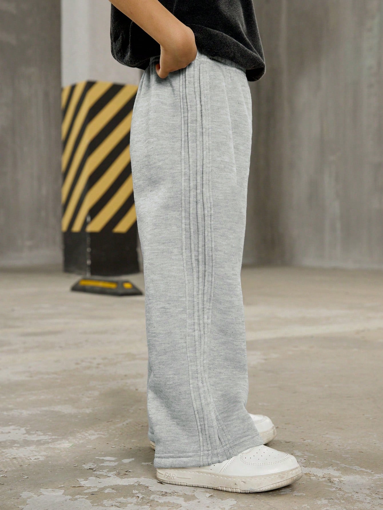 Bubblio 1-Pack Young Boys Casual College Fashionable Loose Pleated Sweatpants,Comfortable Thick Trousers For School,Daily,Sports,Spring,Summer,Autumn,Winter