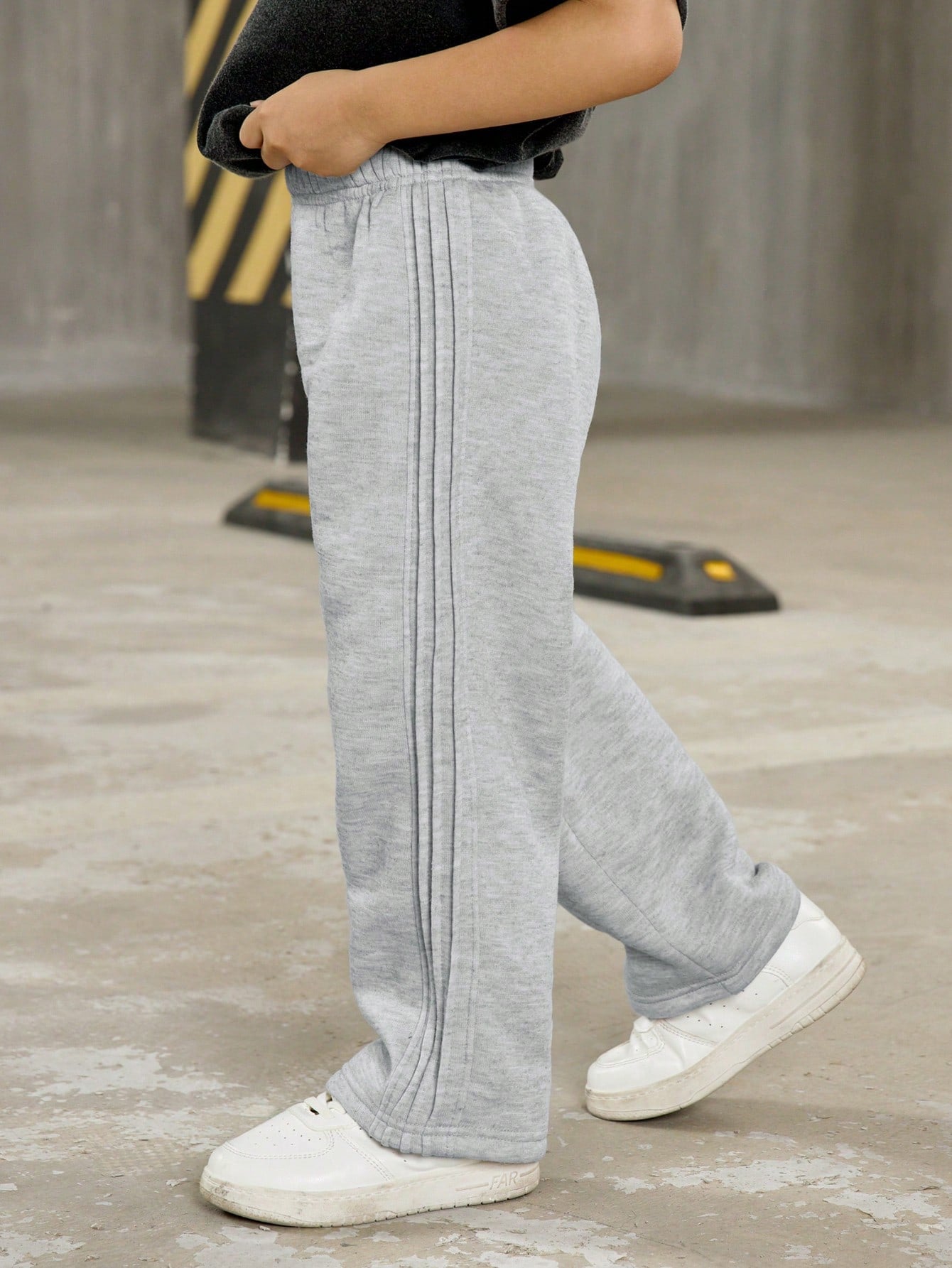 Bubblio 1-Pack Young Boys Casual College Fashionable Loose Pleated Sweatpants,Comfortable Thick Trousers For School,Daily,Sports,Spring,Summer,Autumn,Winter