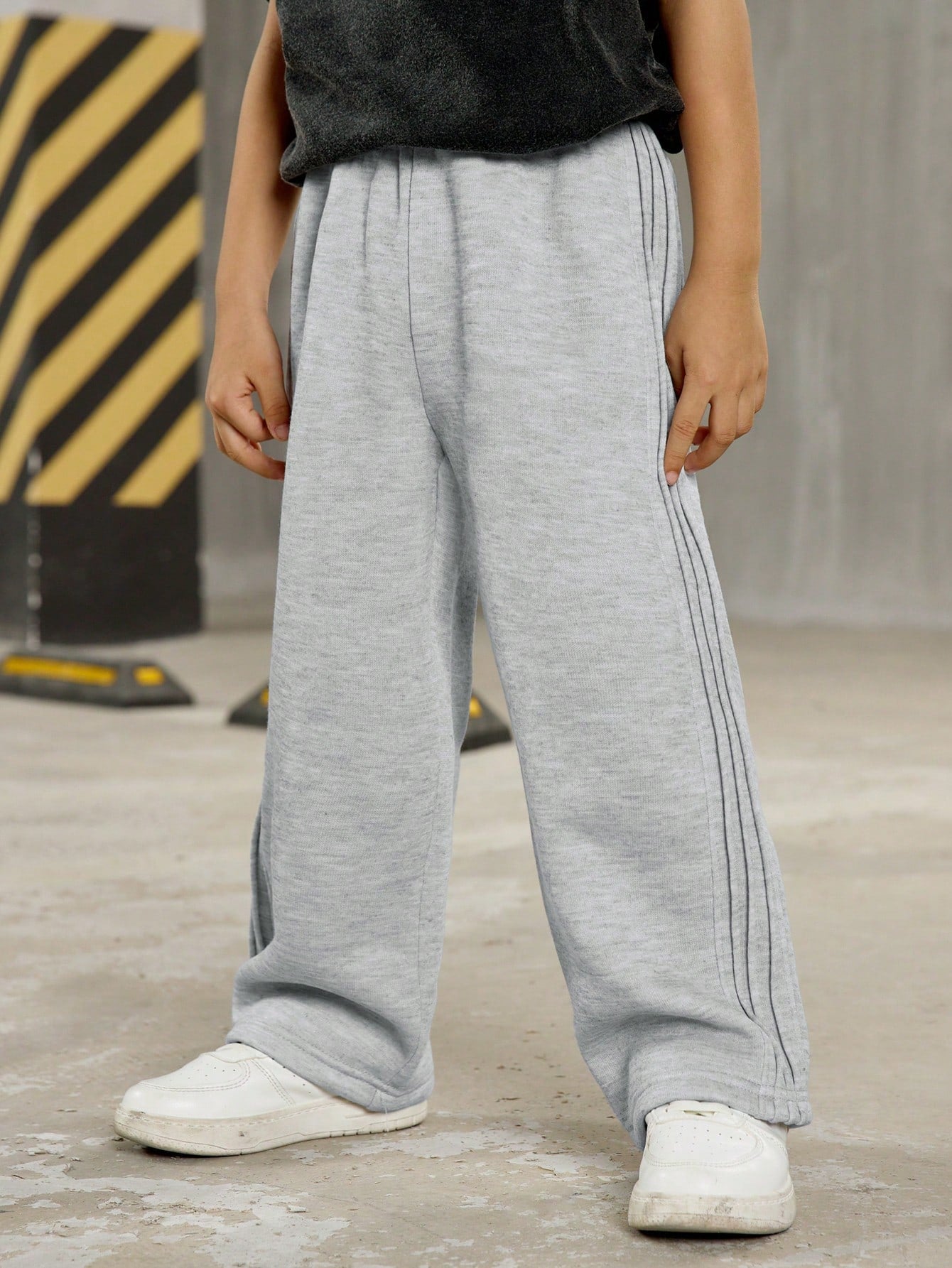Bubblio 1-Pack Young Boys Casual College Fashionable Loose Pleated Sweatpants,Comfortable Thick Trousers For School,Daily,Sports,Spring,Summer,Autumn,Winter