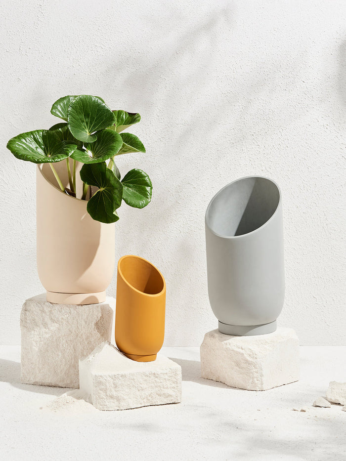 Capra Summit Planters