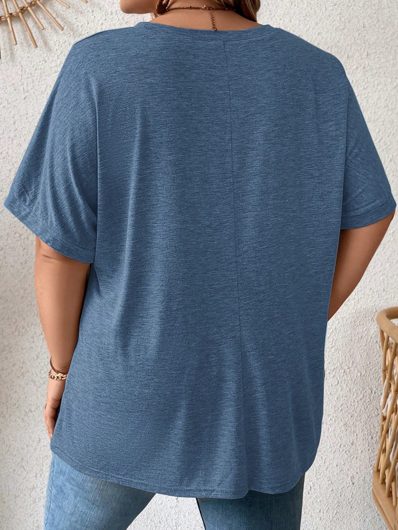 Comfylo Plus Batwing Sleeve Pocket Patched Tee