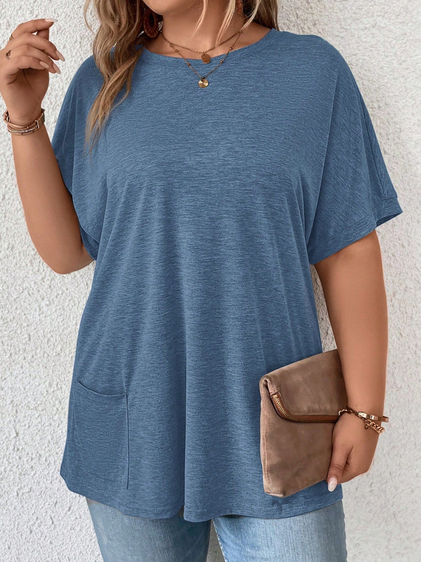Comfylo Plus Batwing Sleeve Pocket Patched Tee