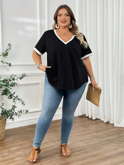 CURVE+ Plus Size Women's V-Neck Short Sleeved Casual Elegant T-Shirt, Black And White Color Scheme Summer Country Beach Semi Formal Bussines Vacation Wear