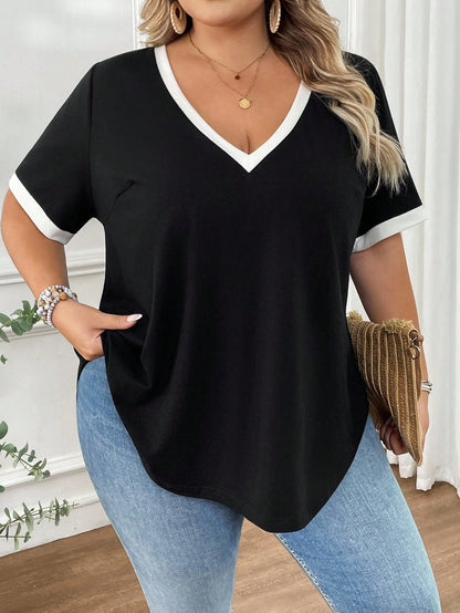 CURVE+ Plus Size Women's V-Neck Short Sleeved Casual Elegant T-Shirt, Black And White Color Scheme Summer Country Beach Semi Formal Bussines Vacation Wear