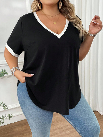 CURVE+ Plus Size Women's V-Neck Short Sleeved Casual Elegant T-Shirt, Black And White Color Scheme Summer Country Beach Semi Formal Bussines Vacation Wear