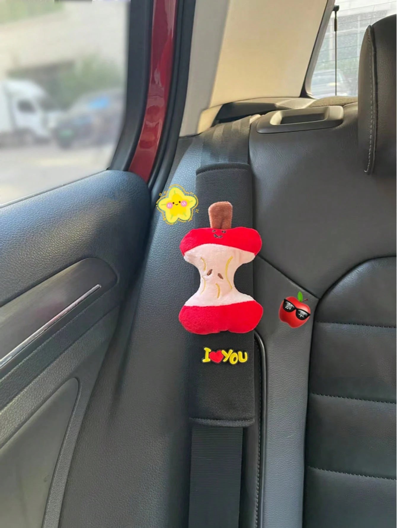 Cute Apple Core Seat Belt Shoulder Pad I LOVE YOU Embroidered Couple Car Seat Belt Anti-Chafing Protective Cover Car Interior Decoration Funny Apple Core Seat Belt Shoulder Pad