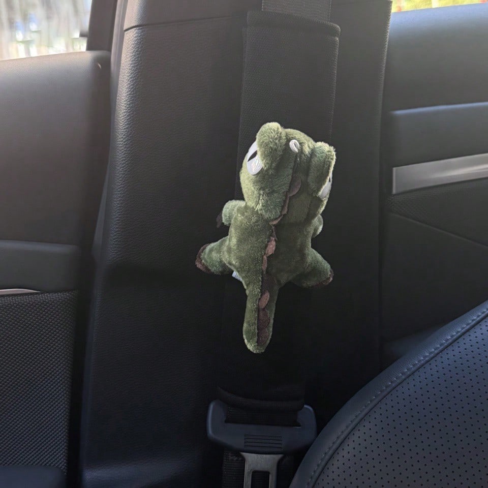 Cute Dinosaur Car Seat Belt Shoulder Pads, Plush Personalized Adorable Soft Car Decor Shoulder Protector