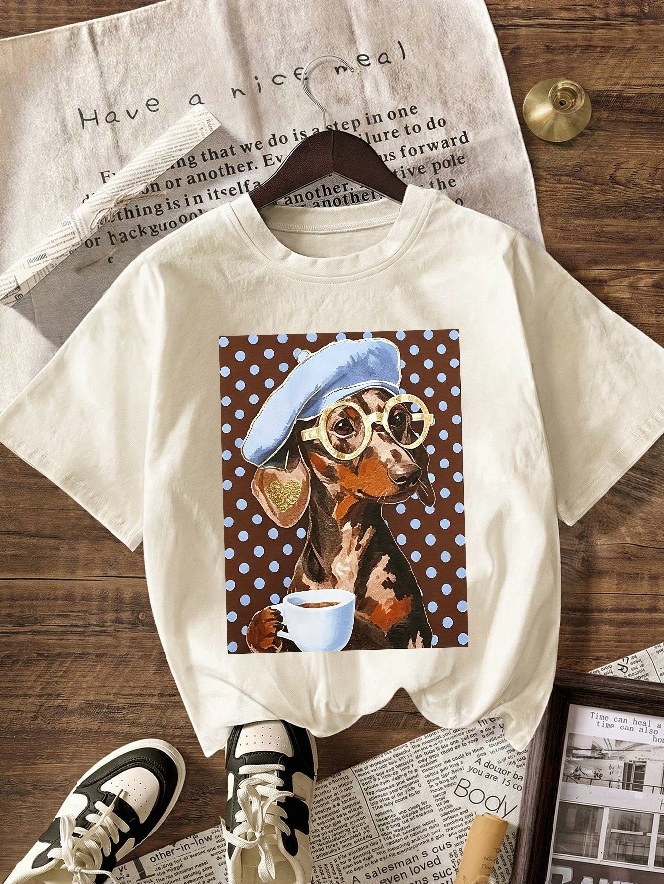 Cute Polka Dot Dachshund Graphic T-Shirt, Women's Casual Round Neck Short Sleeve Minimalist T-Shirt Summer