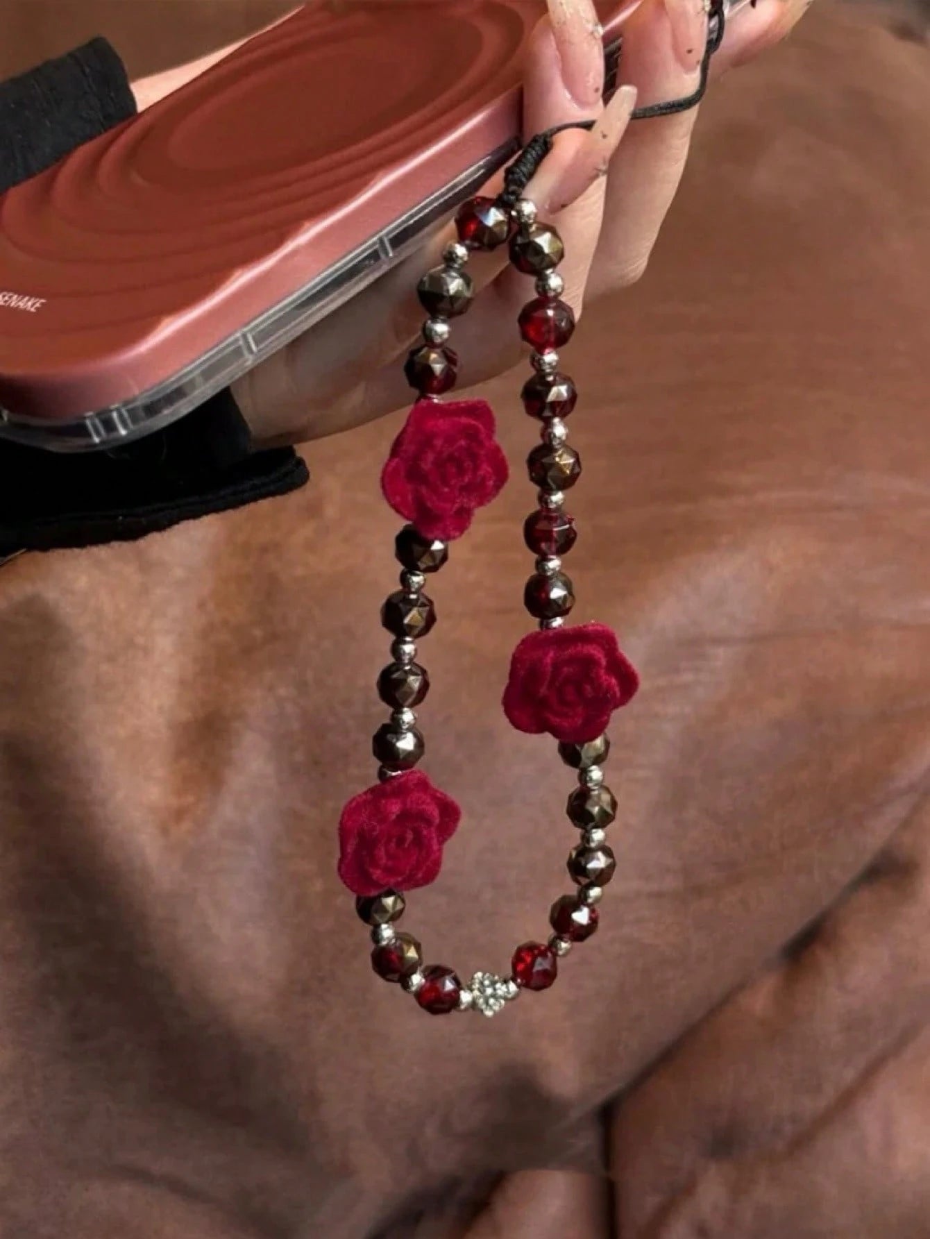 Dark Rose Gothic Beaded Keychain, Fashionable Niche Mobile Phone Chain Bag Pendant Gifts For Mother, Family, Friends, Birthday, Holiday Phone Charm