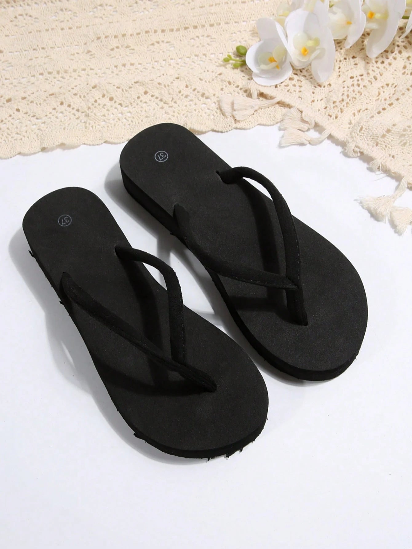 Elegant Women's Summer Thong Wedge Platform Beach Sandals, Minimalist Fashion Flip Flops, Black Outdoor Slippers