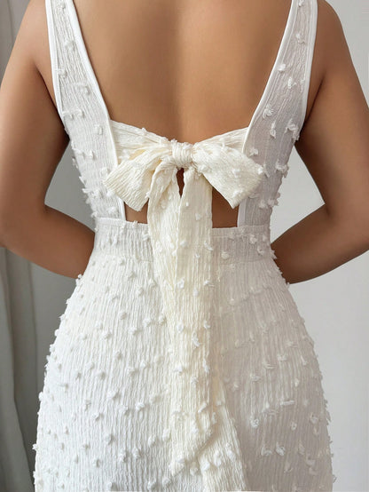 Elenzga New Arrival Square Neck Sleeveless Textured Knit Dress With Open Back Bowknot Design, Elegant Fitted Party Dress