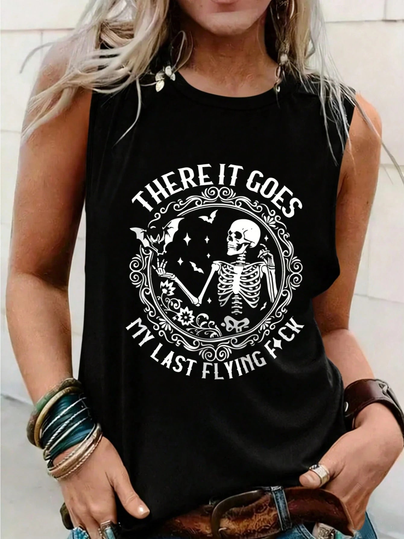 EMERY ROSE Large-Sized Women's Summer Casual Skull-Print Vest-Style Top,Funny Graphic T Shirt,Black And White Everyday Slogan Pattern Skull Clothing For Women