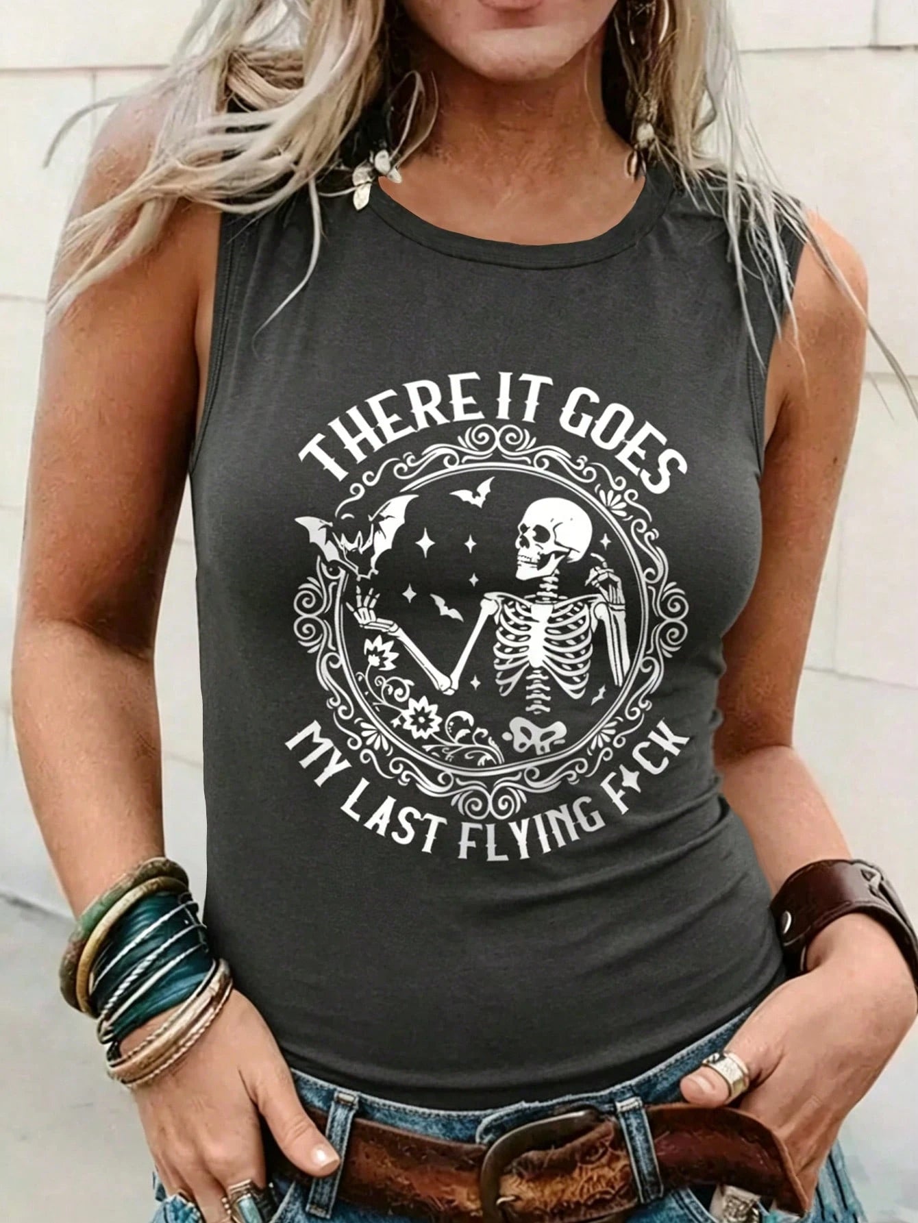 EMERY ROSE Large-Sized Women's Summer Casual Skull-Print Vest-Style Top,Funny Graphic T Shirt,Black And White Everyday Slogan Pattern Skull Clothing For Women