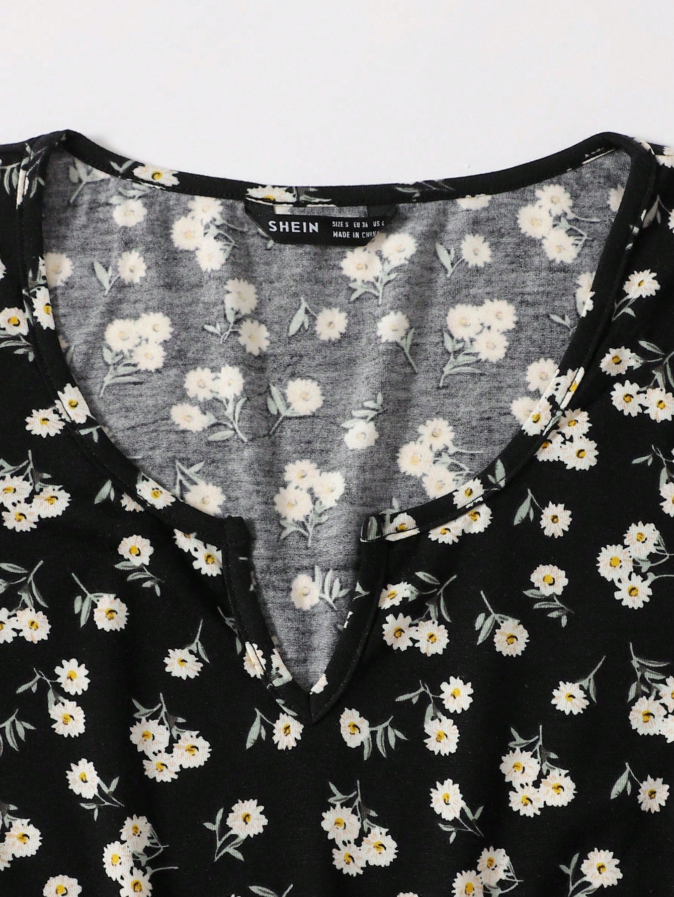 EZwear Ditsy Floral Notched Neck Bodycon Dress