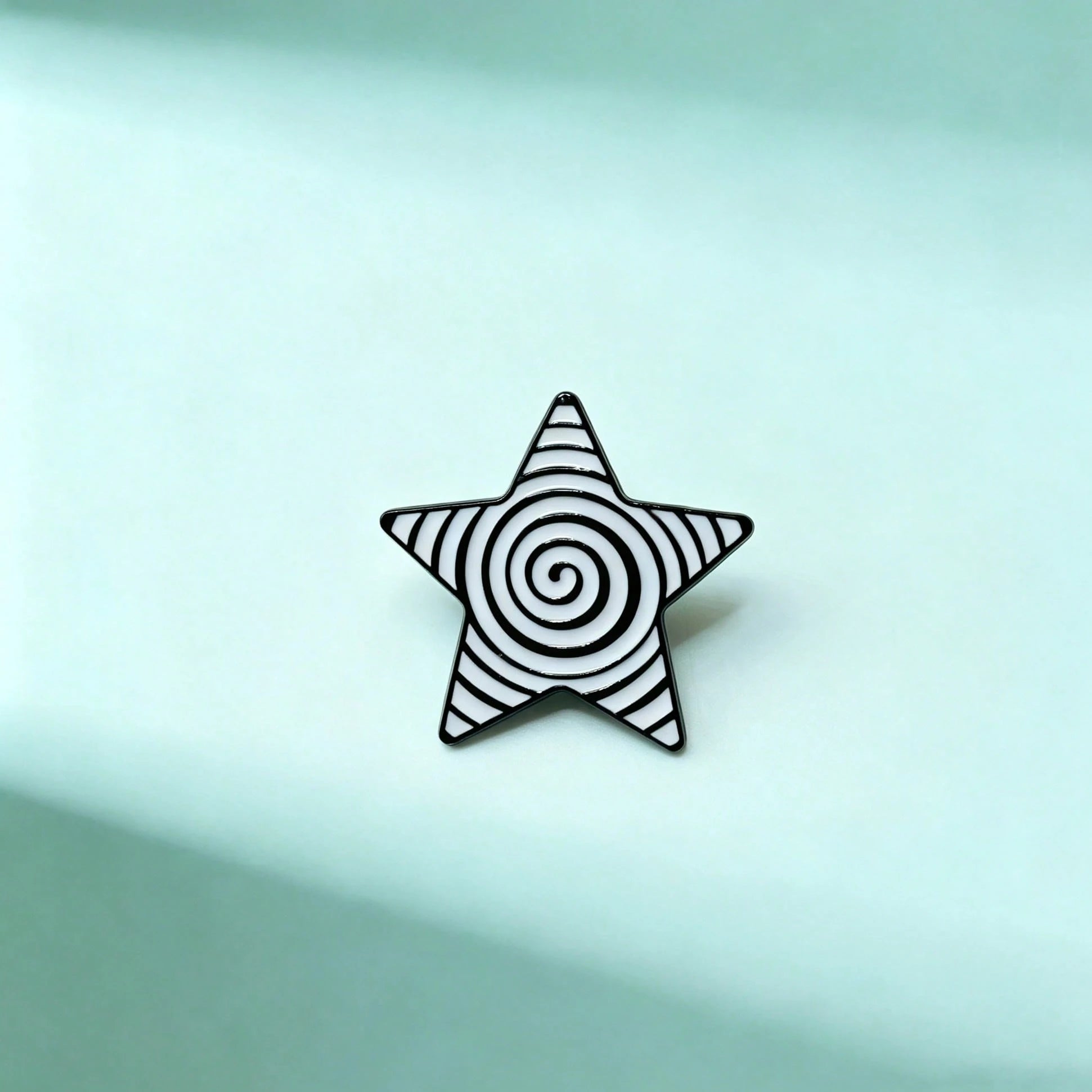 Five-Pointed Star Enamel Brooch Pin Fashion Decorative Brooches Ornaments Lapel Bag Badges Jewelry Gifts